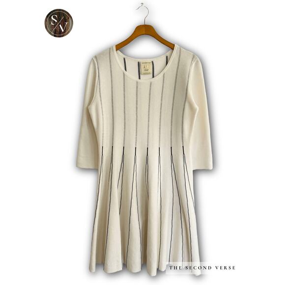 Chochene Italia Dresses & Skirts - Chochene Italia Short White Dress Made in Italy Knit Fit and Flare EU 40 US 4-6